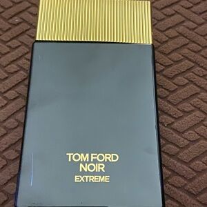 Tom Ford Noir Extreme Black and Gold Bottle
